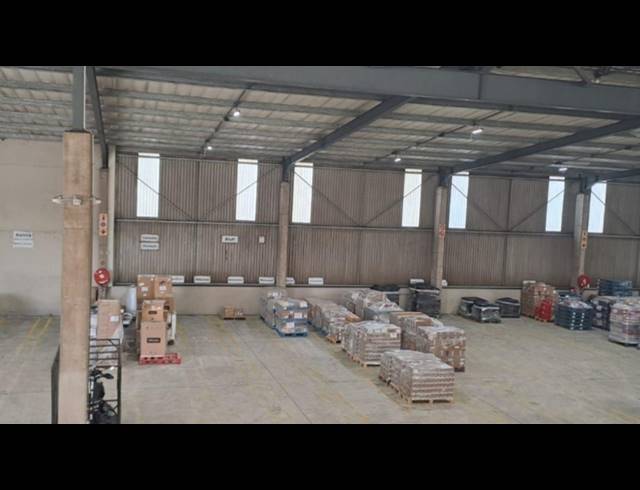 1,873.21M² WAREHOUSE TO LET IN RIVERHORSE VALLEY